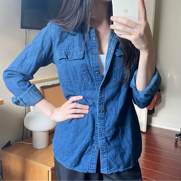 Old Navy Chambray Long Sleeve Button Down Shirt - Picture 2 of 4